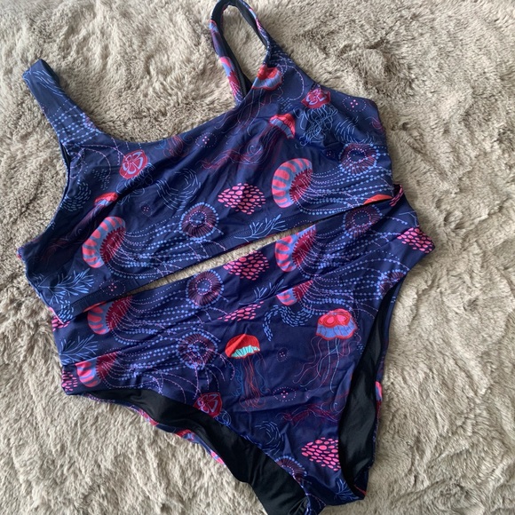 Plus Size Bikini - Picture 5 of 7